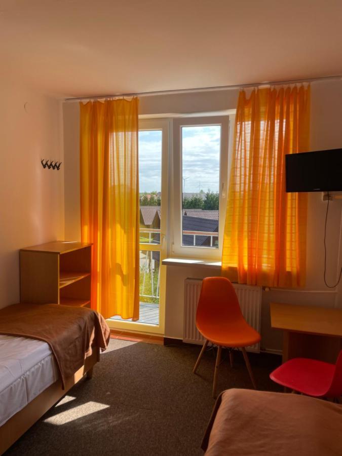 Hotel Owr Piramida 2 à Darłówko Extérieur photo