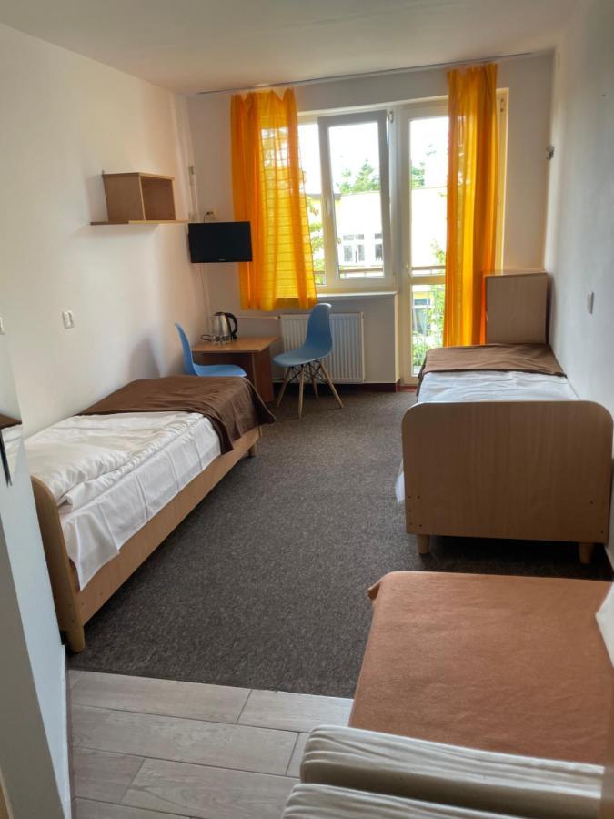 Hotel Owr Piramida 2 à Darłówko Extérieur photo
